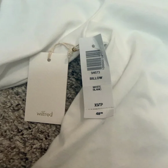 NWT Aritzia White Short Sleeve Top with Button Detail - Picture 2 of 2